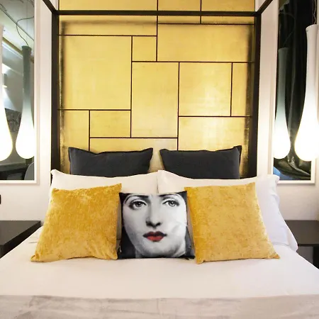 Couette-café Venice Art Design And *